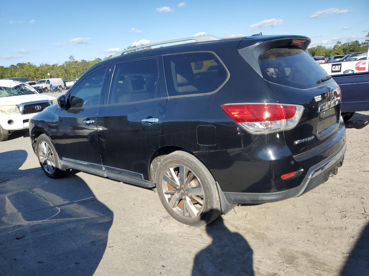 2014 Nissan Pathfinder S VIN: 5N1AR2MN4EC646073 Lot: 81046444