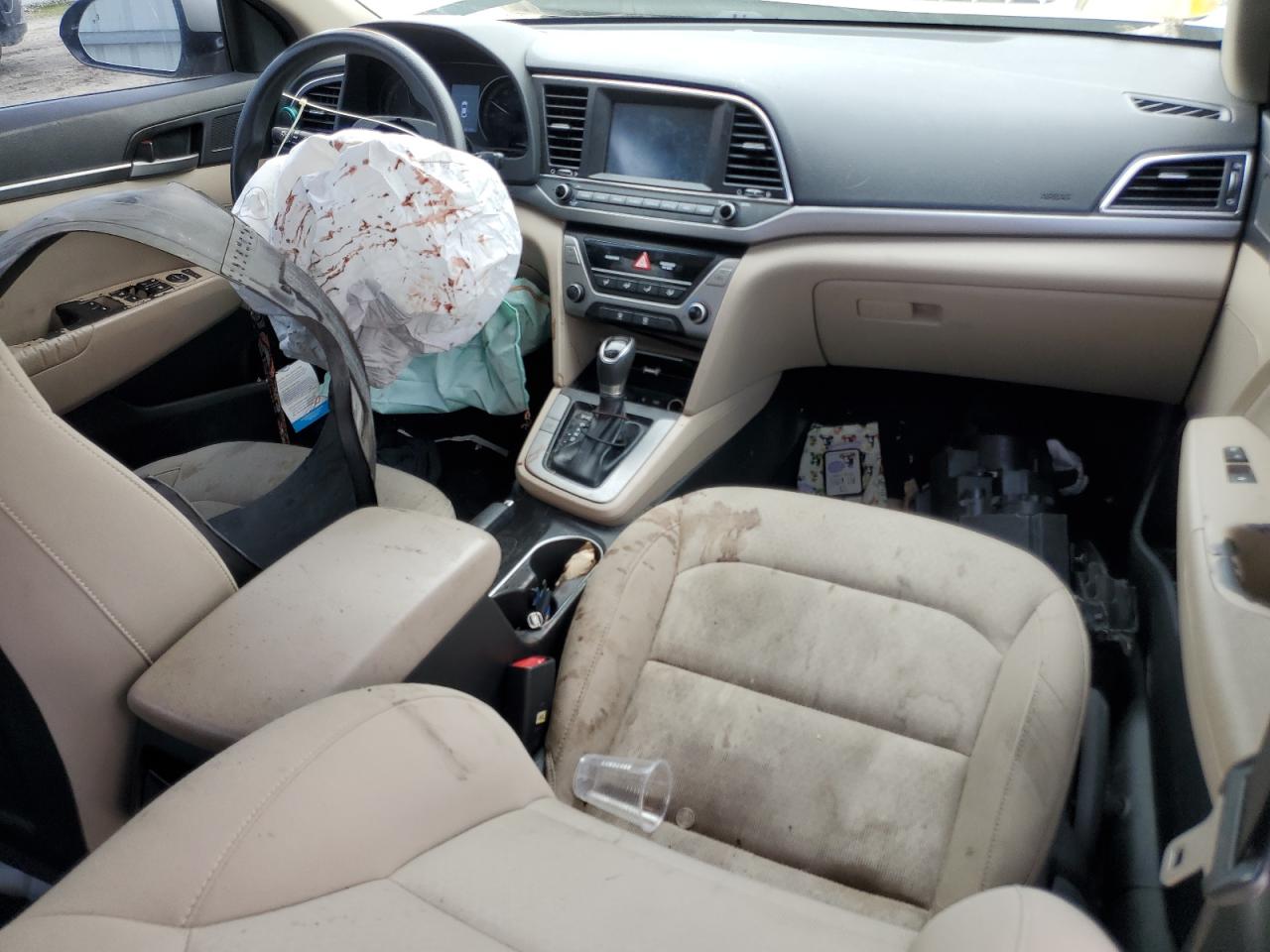 2018 Hyundai Elantra - Image 8