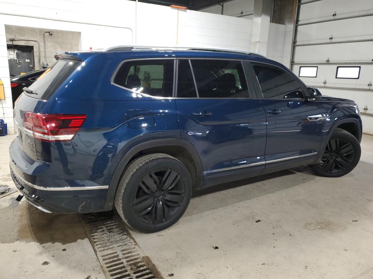 2019 Volkswagen Atlas - Image 3