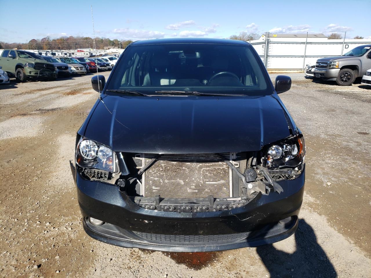 2019 Dodge Caravan - Image 5