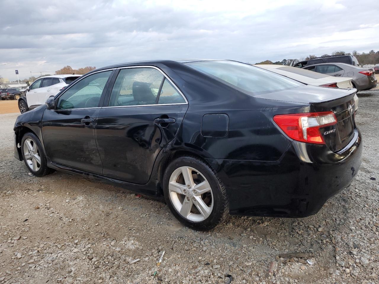 VIN 4T1BF1FK6DU226897 2013 TOYOTA CAMRY no.2