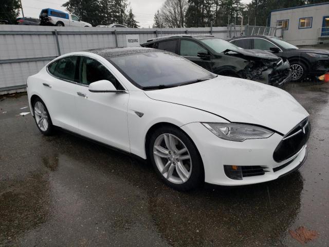 Хэтчбеки TESLA MODEL S 2016 Белый