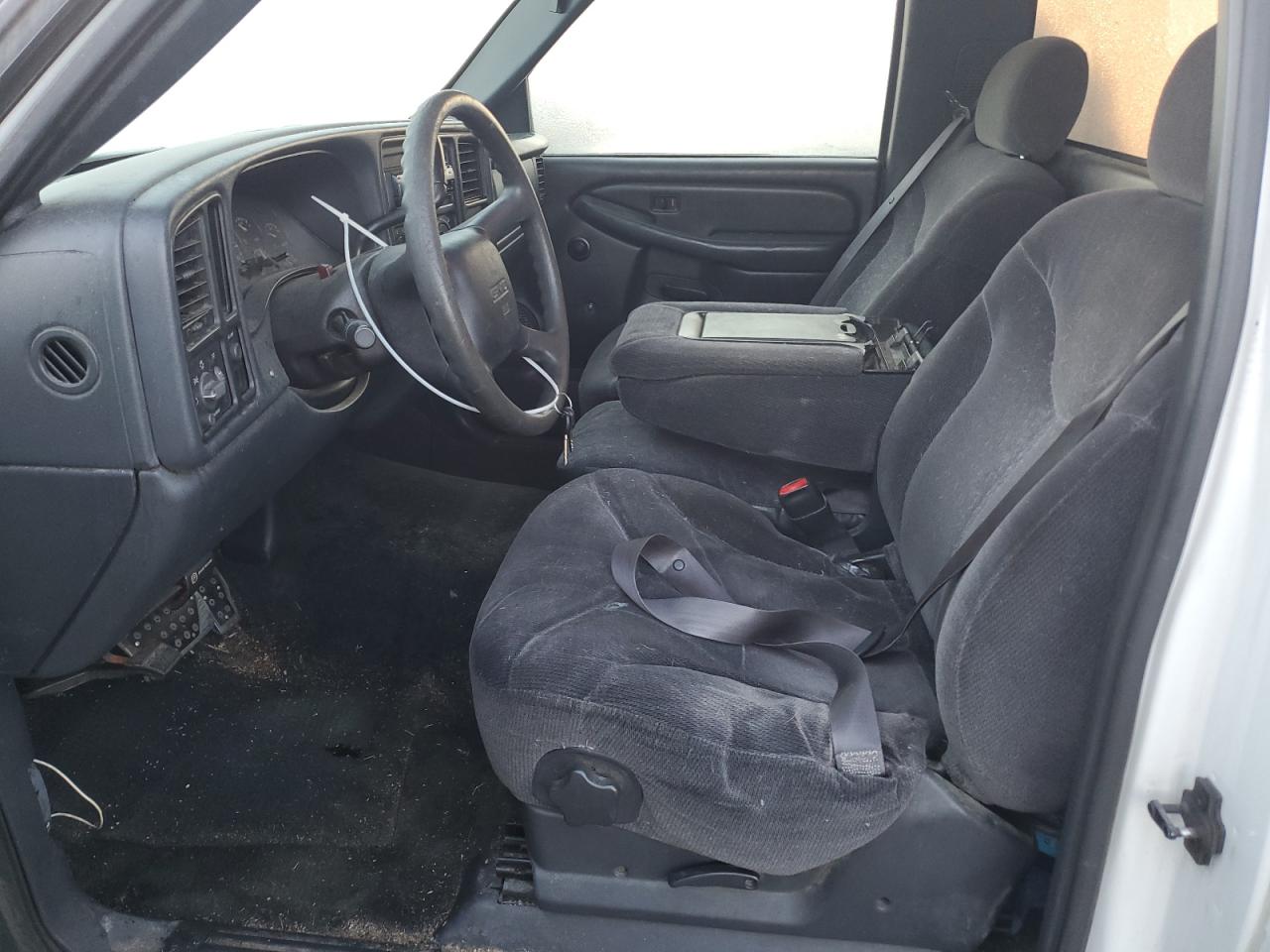 2000 GMC Sierra - Image 7