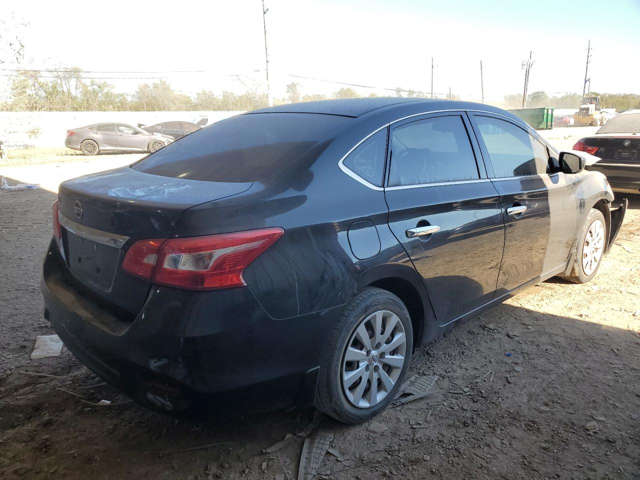 2016 Nissan Sentra - Image 3