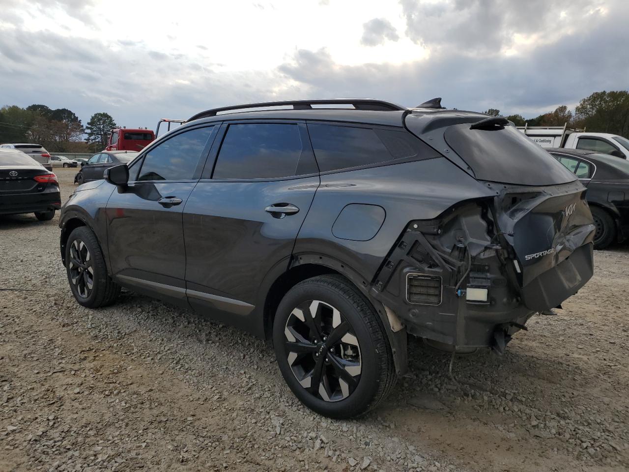 2023 Kia Sportage - Image 2