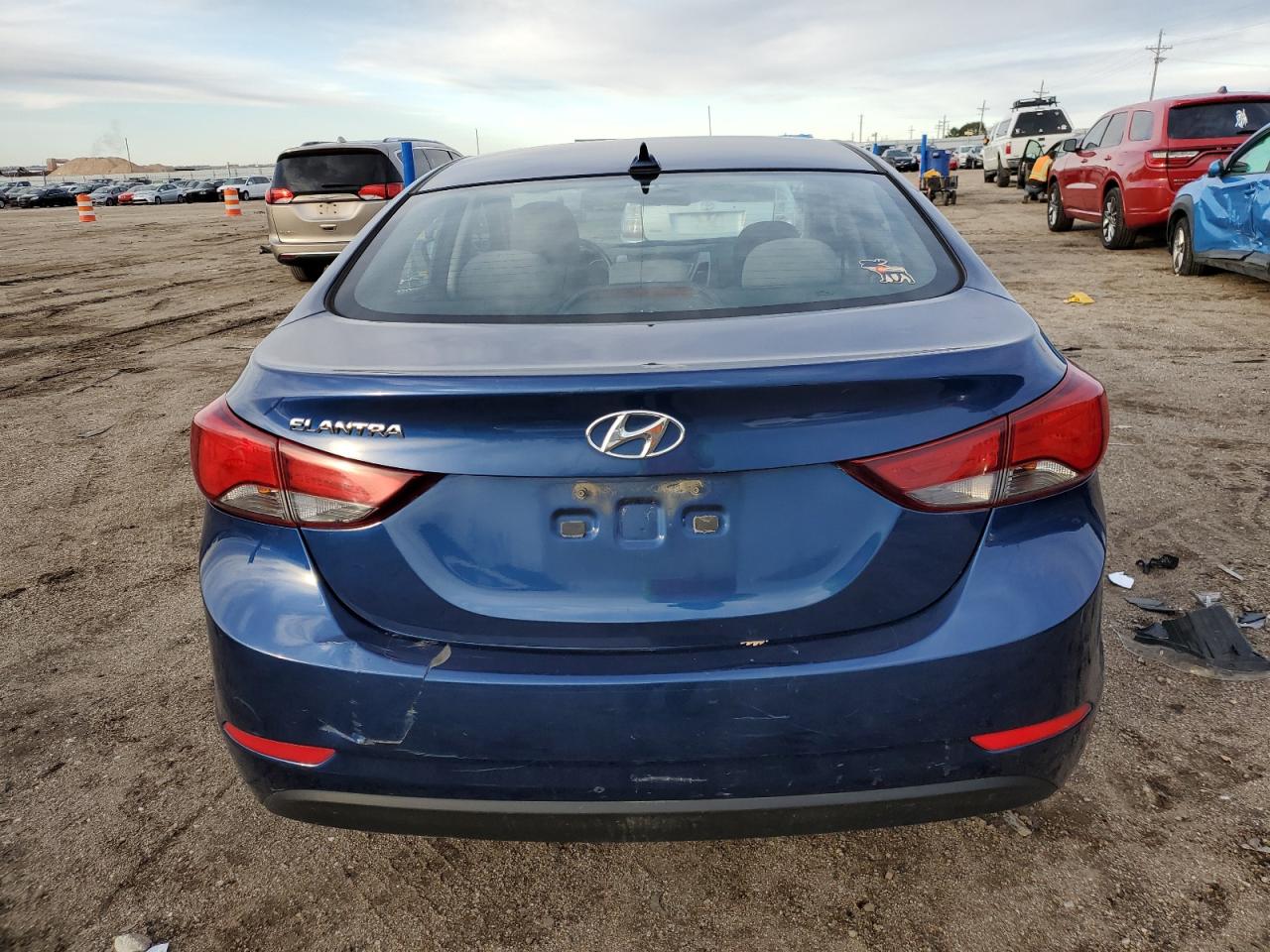 2016 Hyundai Elantra Se VIN: 5NPDH4AE3GH766281 Lot: 81356644