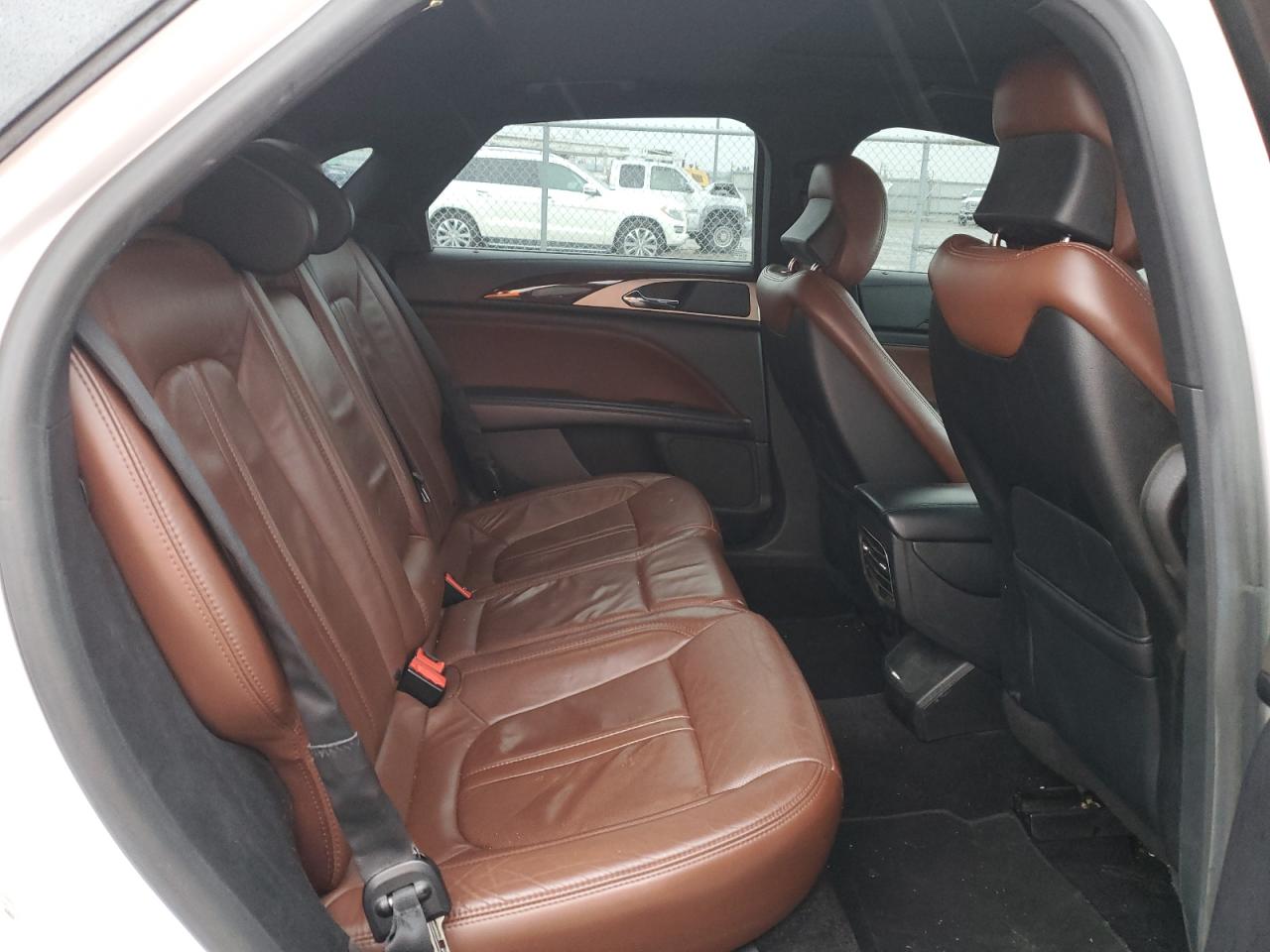 2017 Lincoln MKZ - Image 10