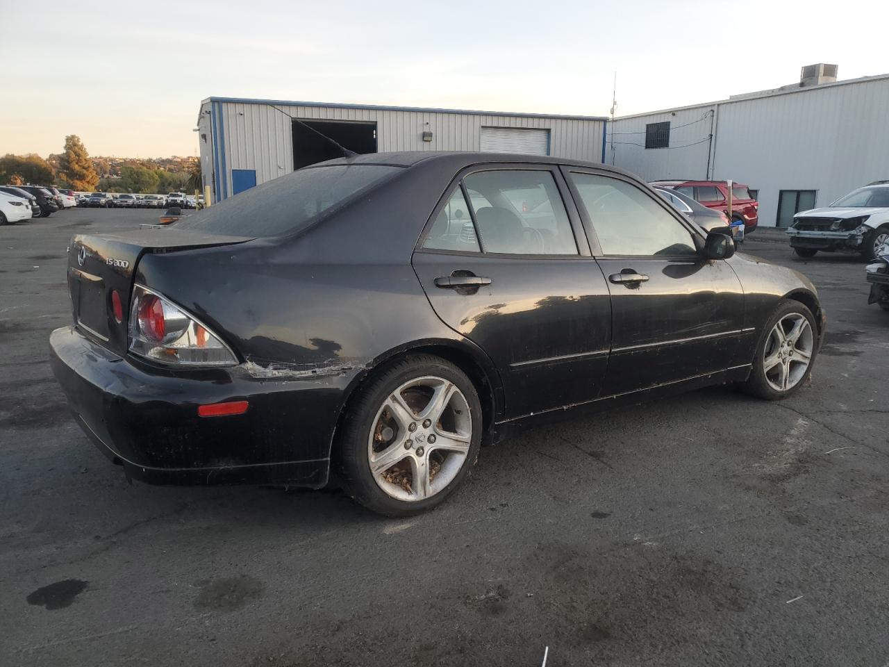 2001 Lexus IS - Image 3