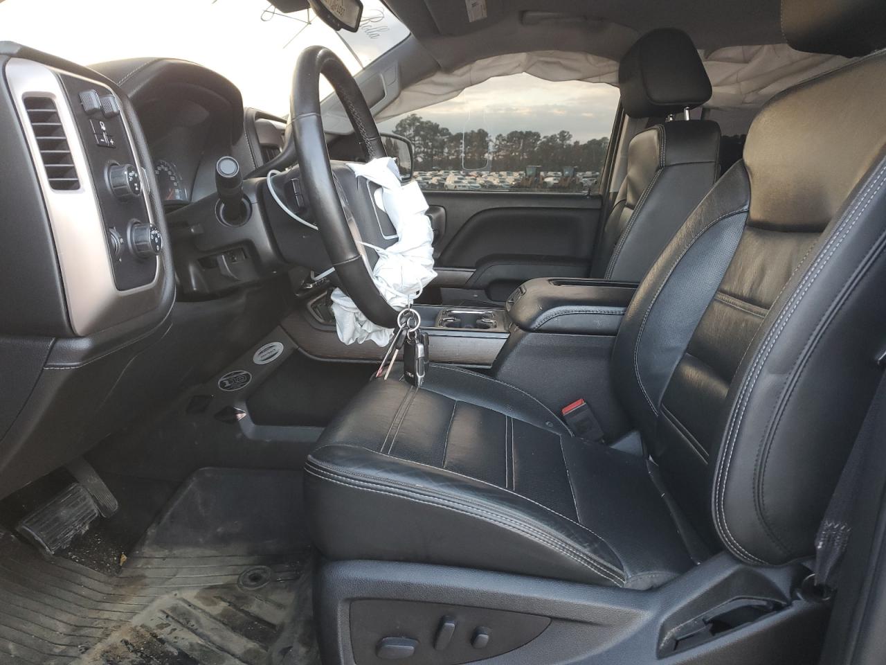 2017 GMC Sierra - Image 7