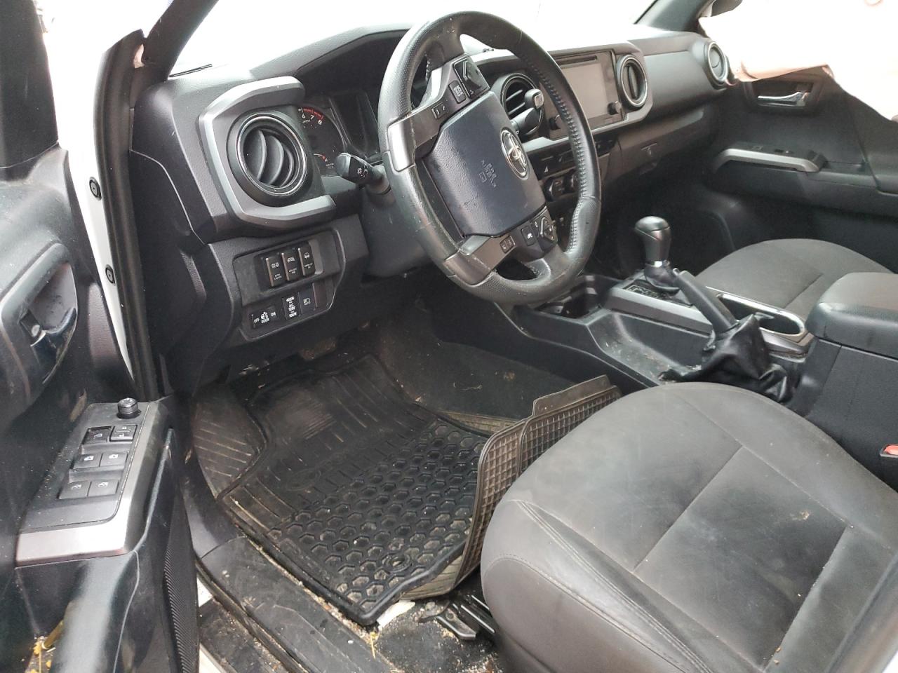 2019 Toyota Tacoma - Image 8