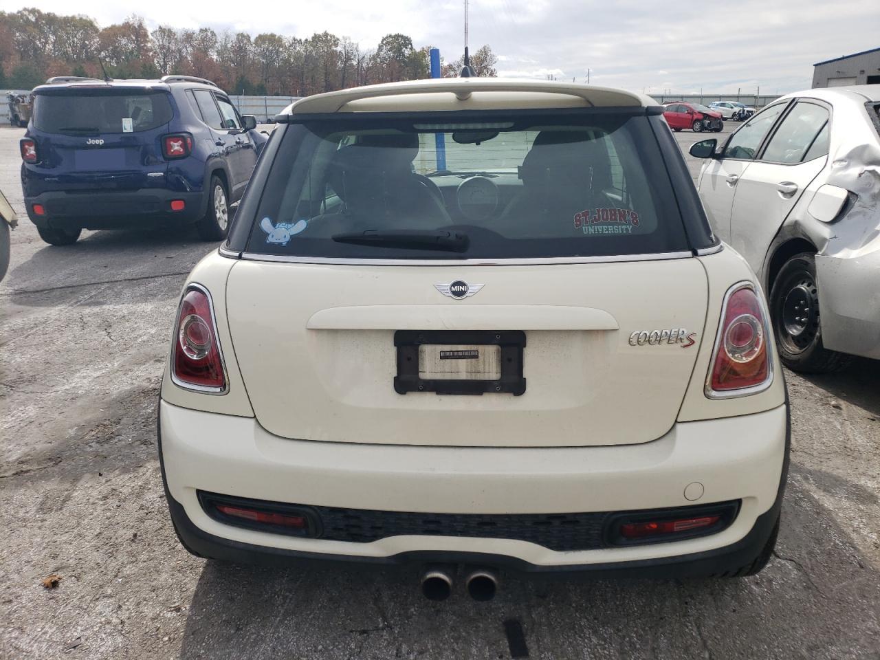 2011 MINI Cooper - Image 6
