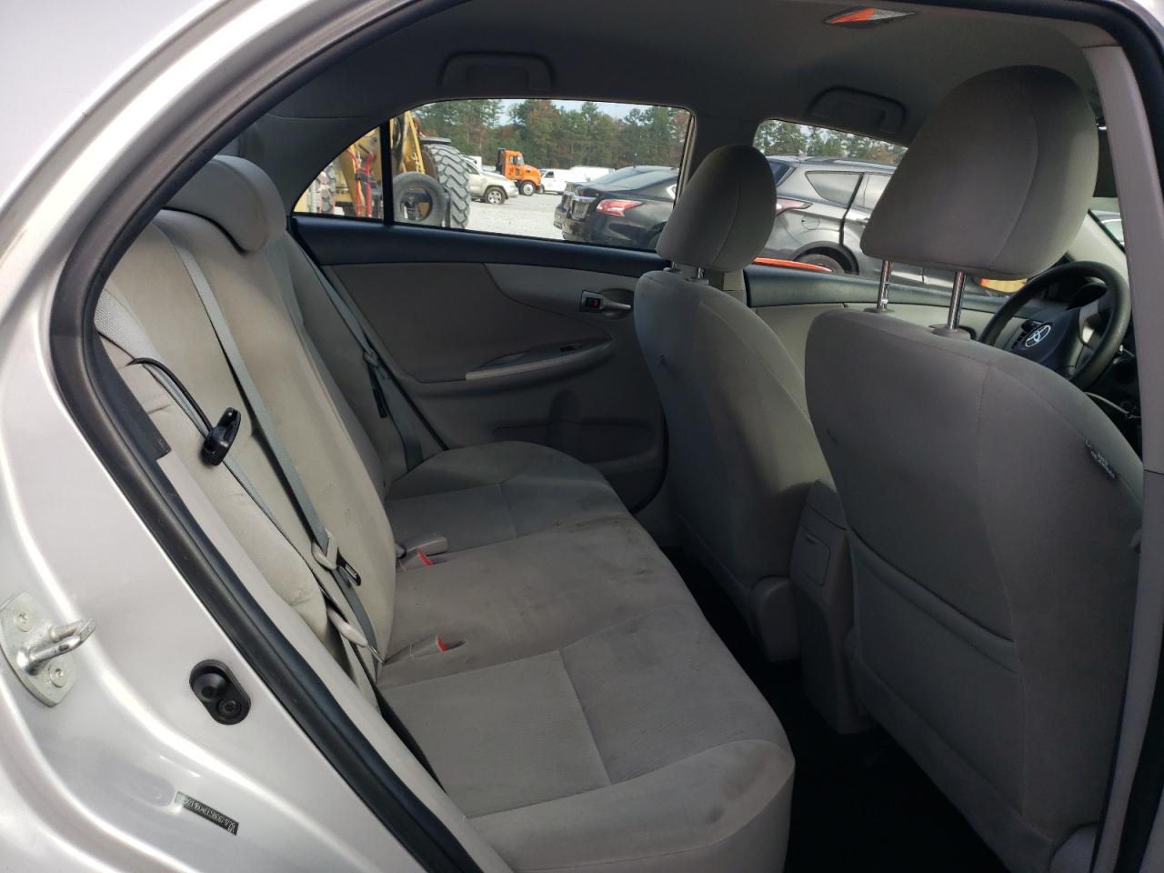 2011 Toyota Corolla - Image 10