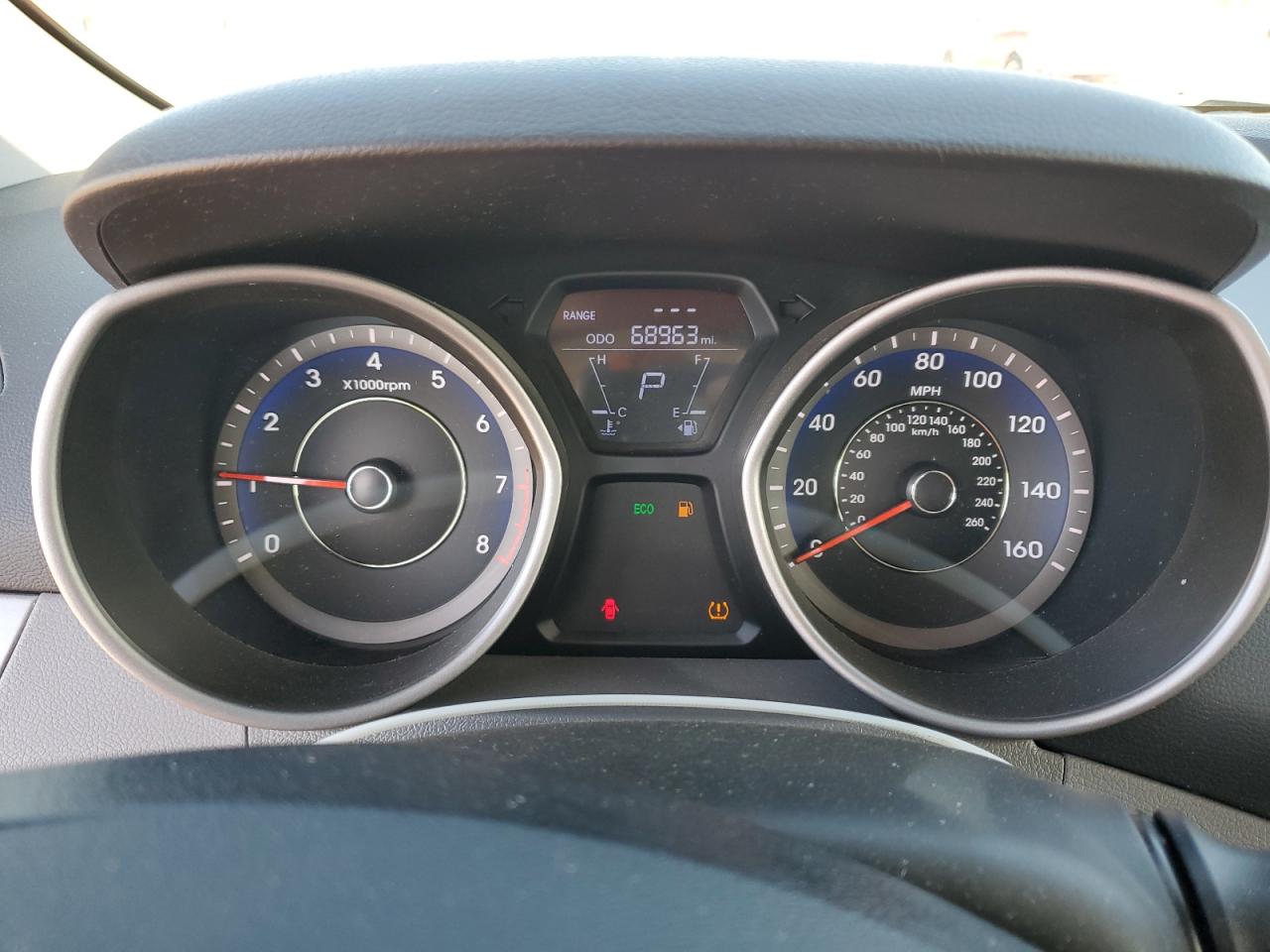 2012 Hyundai Elantra - Image 9