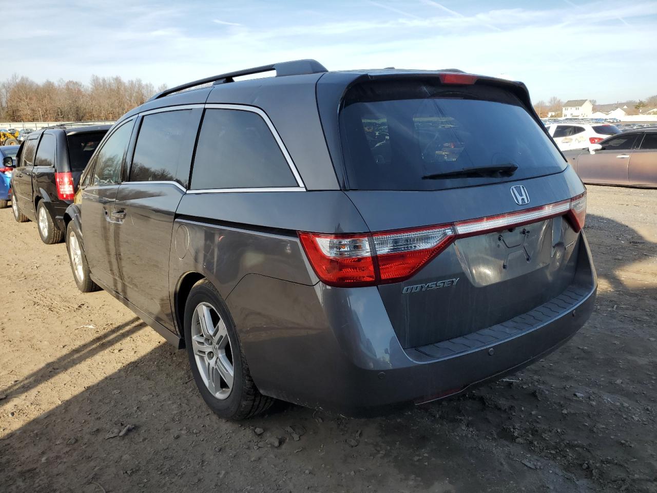 2011 Honda Odyssey - Image 2