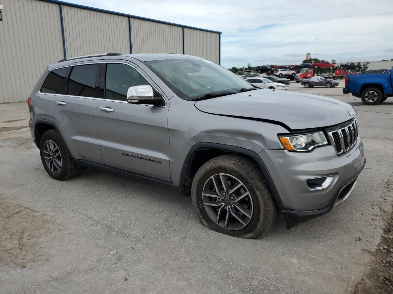 2019 Jeep Grand Cherokee - Image 4