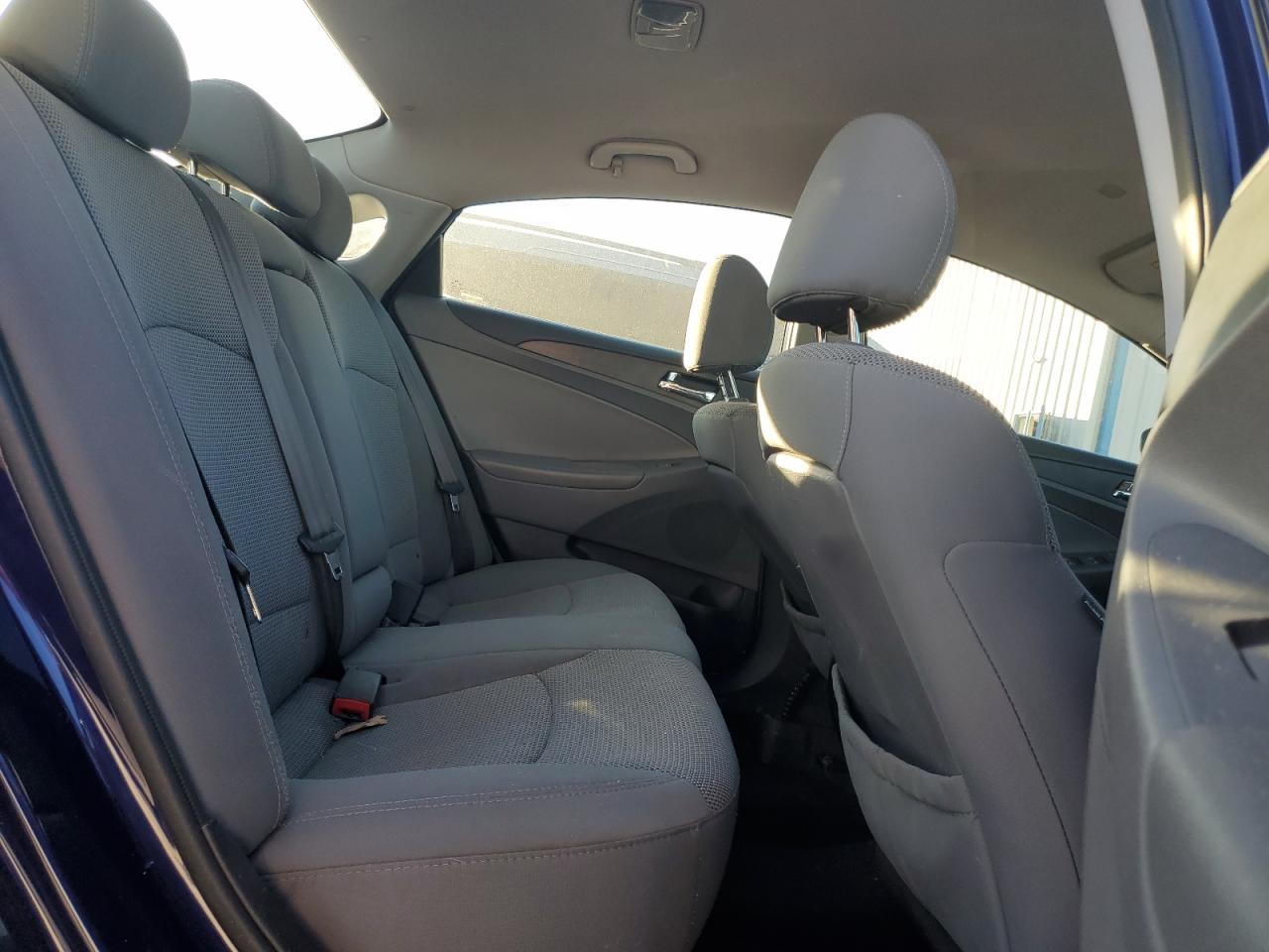 2013 Hyundai Sonata - Image 10