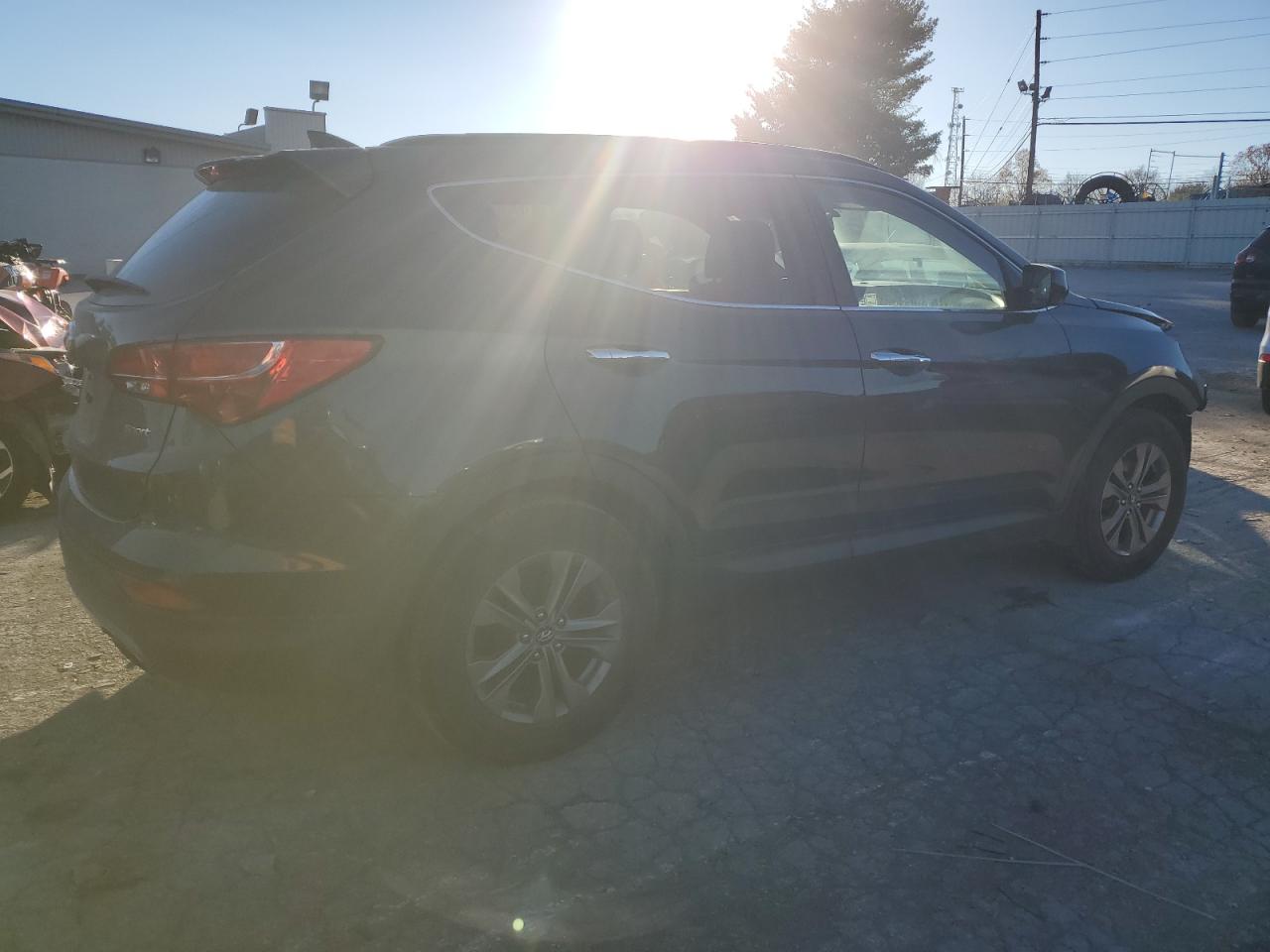 2014 Hyundai Santa Fe - Image 3