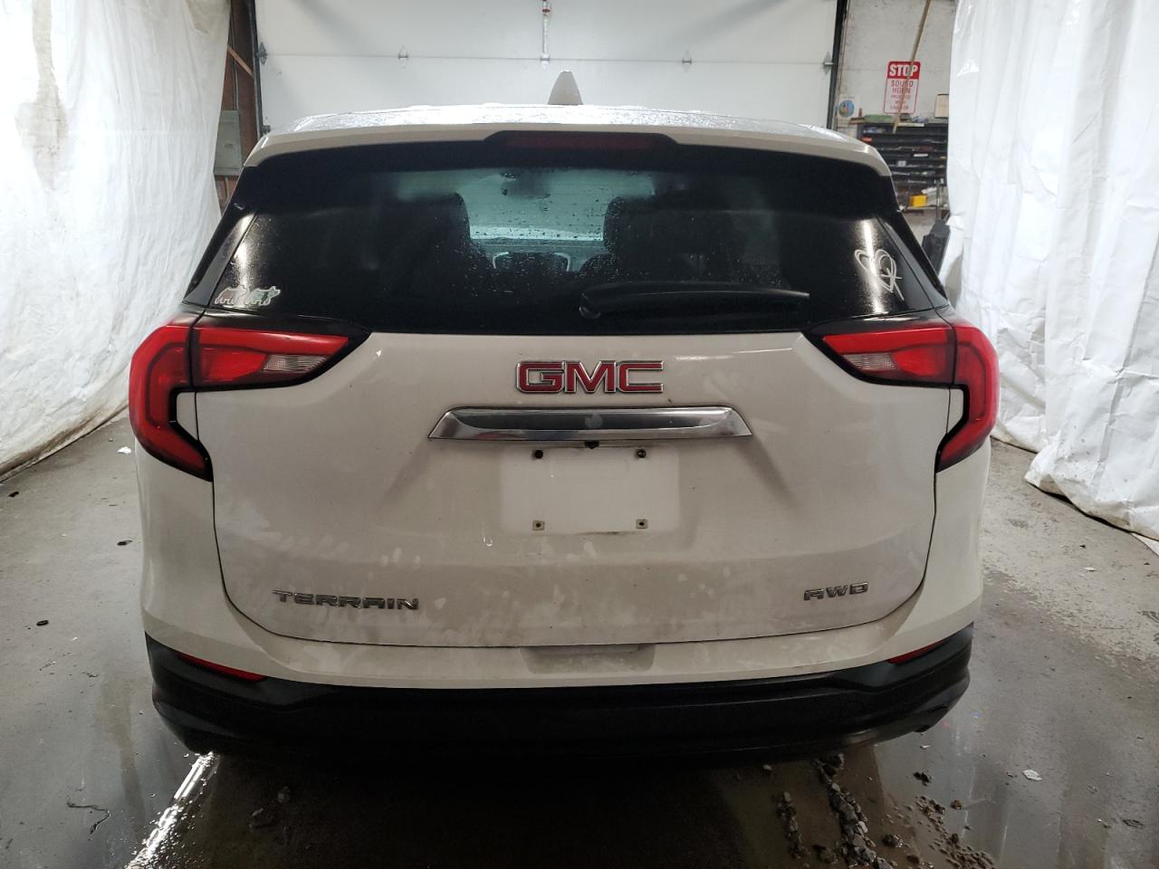 2018 GMC Terrain - Image 6