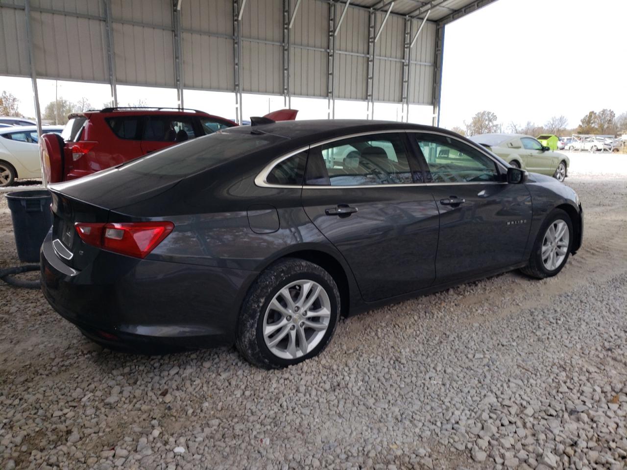 2017 Chevrolet Malibu - Image 3