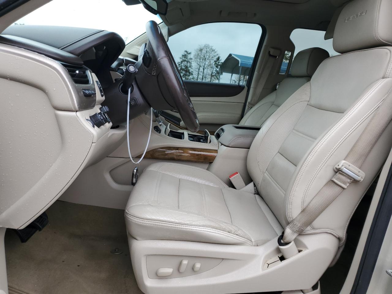 2017 GMC Yukon - Image 7