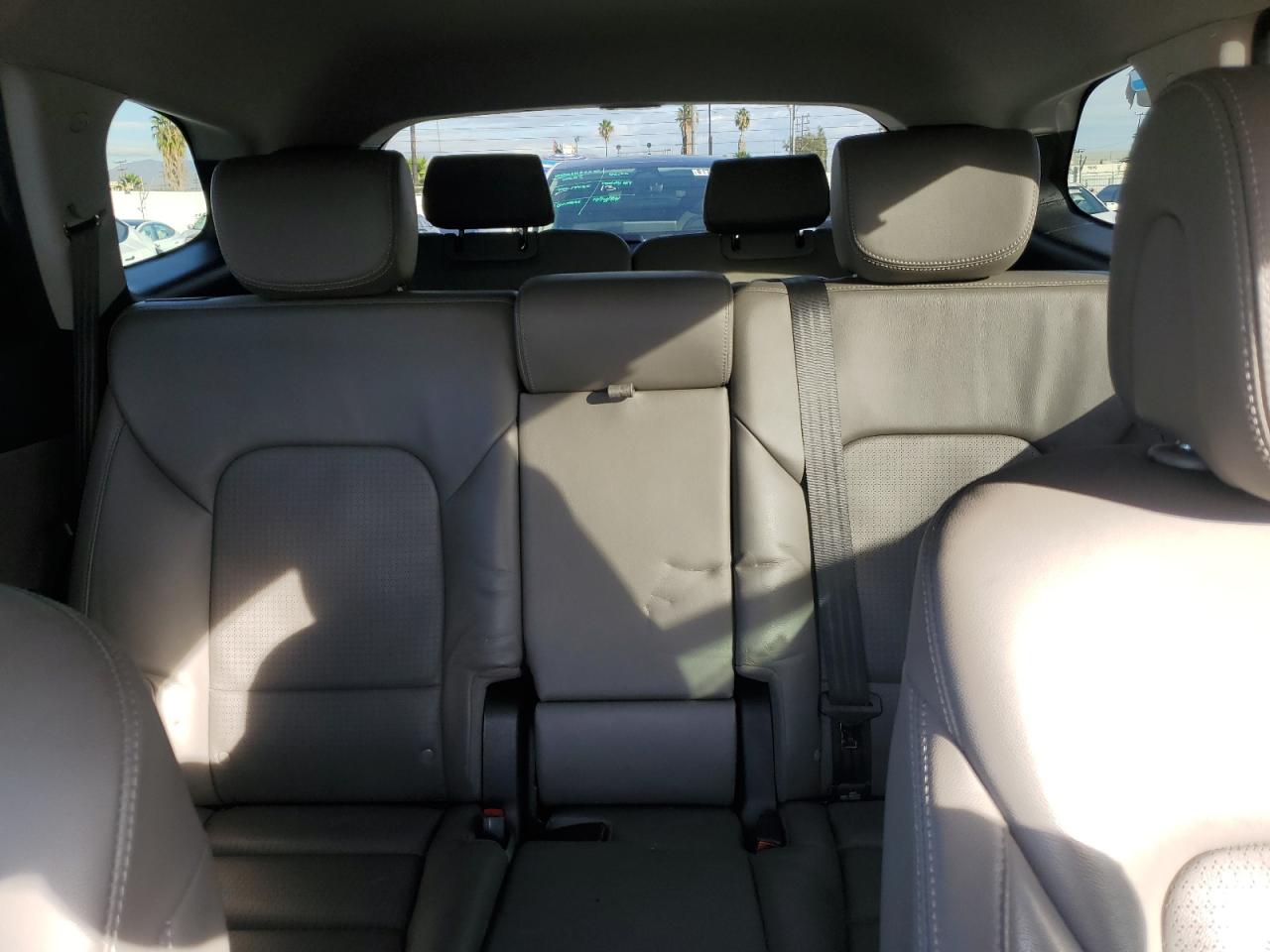 2014 Hyundai Santa Fe - Image 10