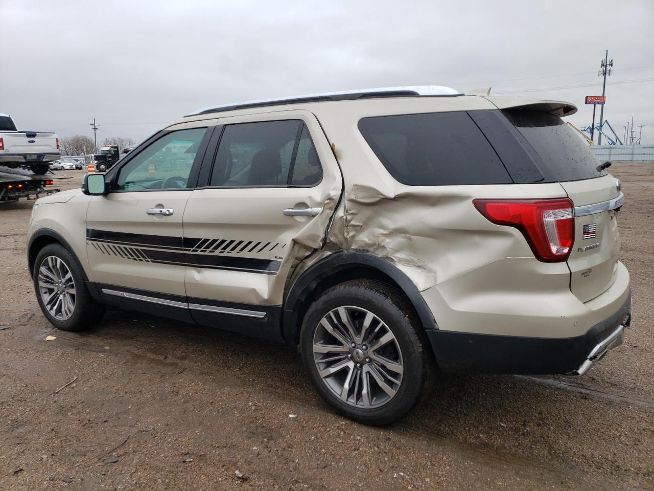 1FM5K8HT7HGB05467 2017 FORD EXPLORER - Image 2