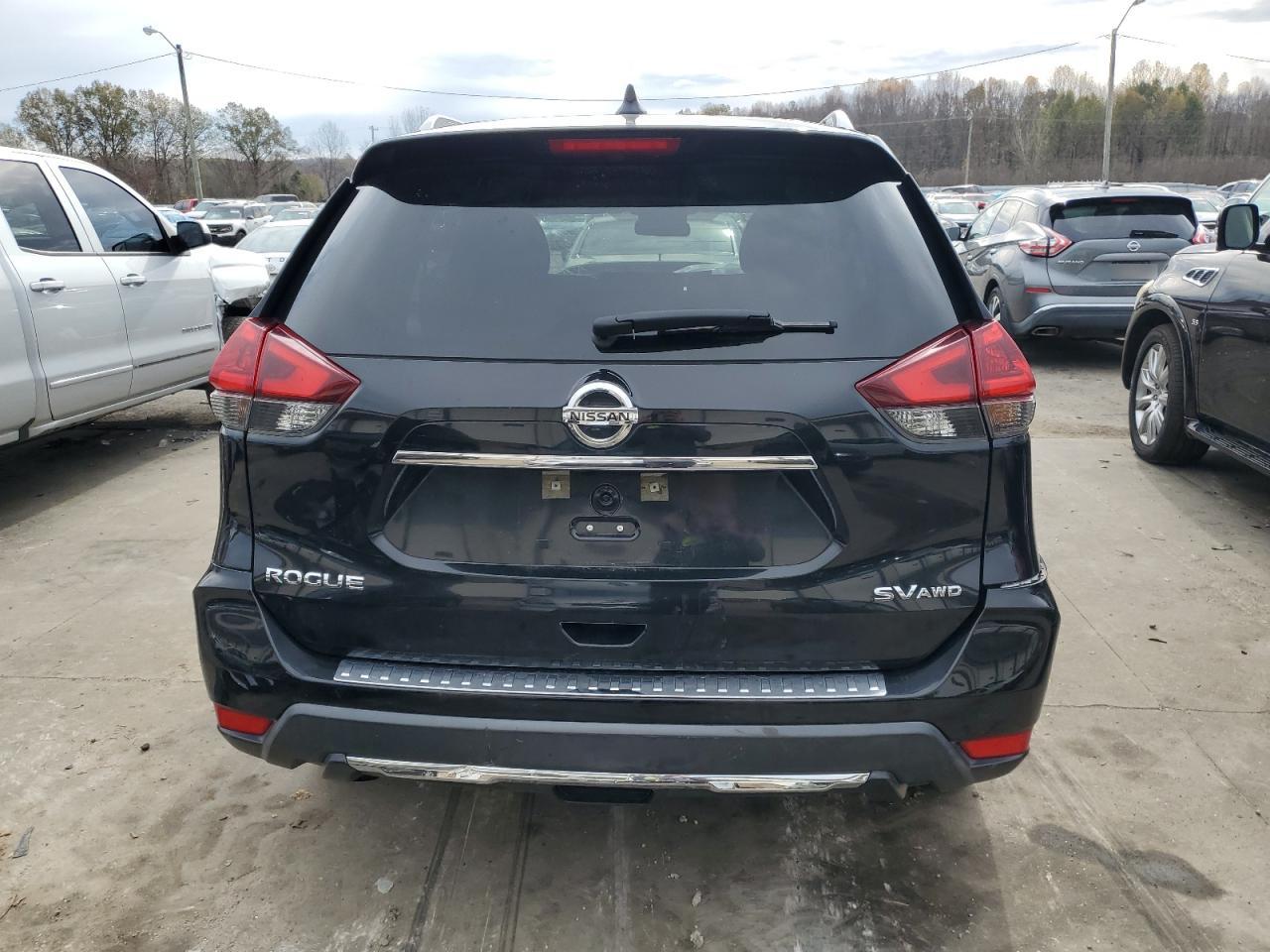 2018 Nissan Rogue - Image 6