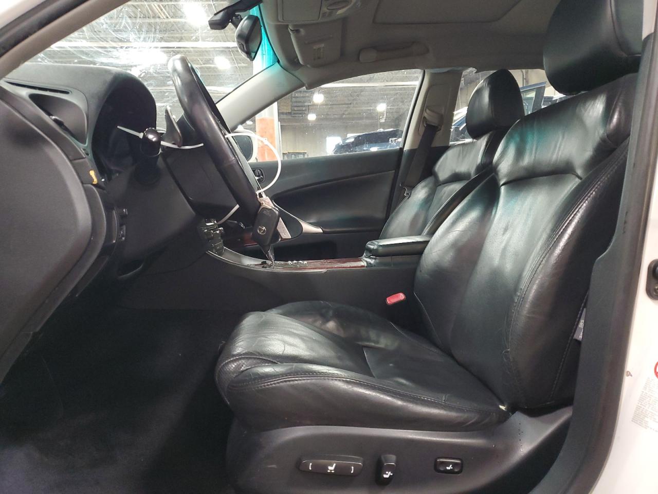 2006 Lexus IS - Image 7