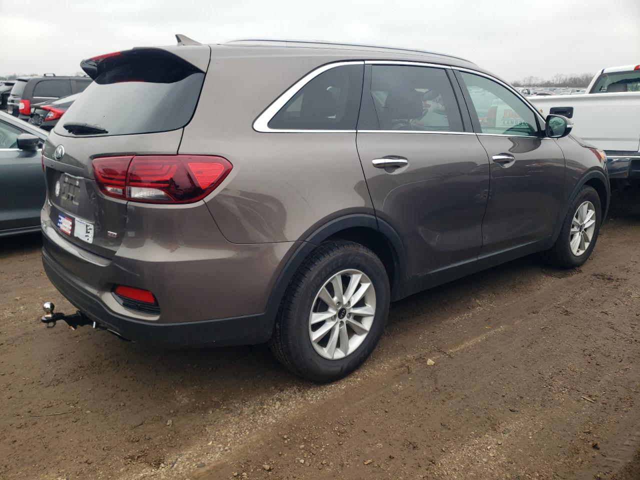 2019 Kia Sorento L VIN: 5XYPG4A34KG567982 Lot: 79163134