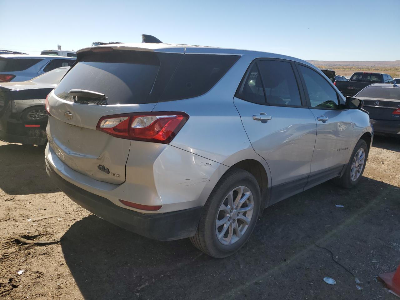 2020 Chevrolet Equinox - Image 3