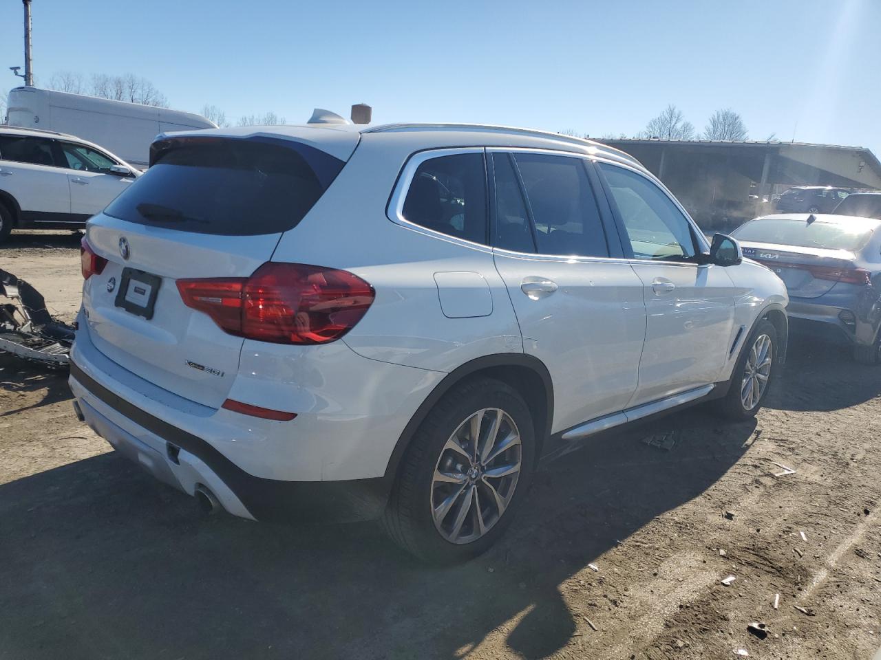 VIN 5UXTR9C52JLD70706 2018 BMW X3 no.3