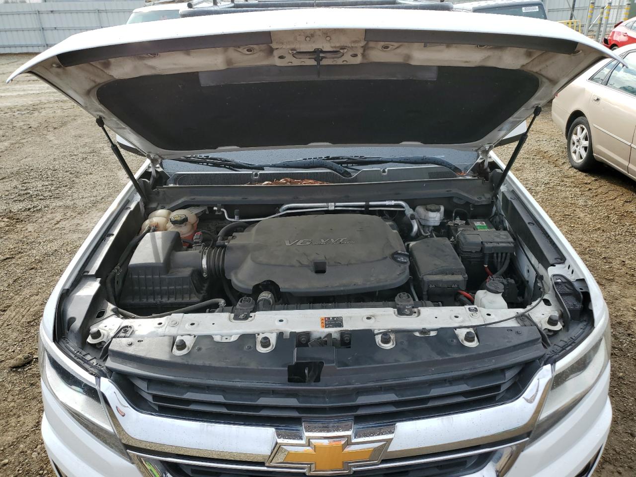 2018 Chevrolet Colorado - Image 11