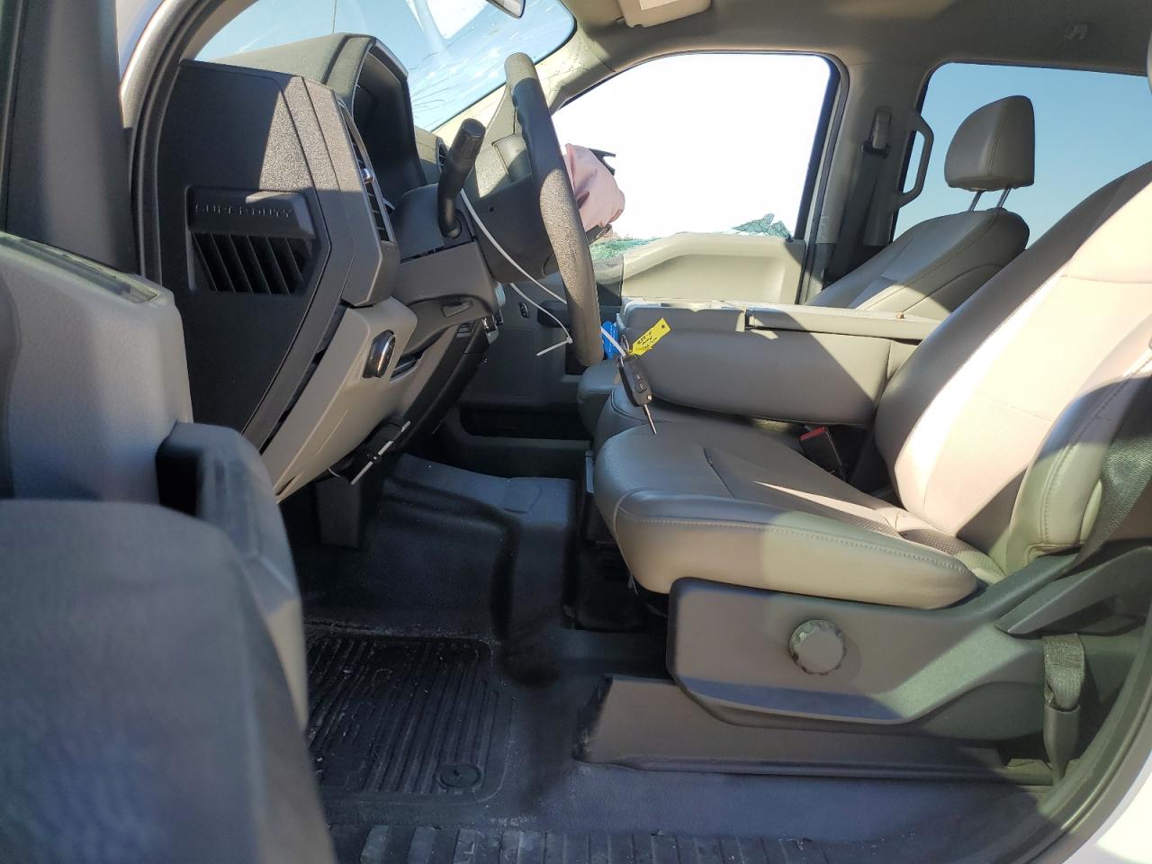 2022 Ford F350 - Image 7