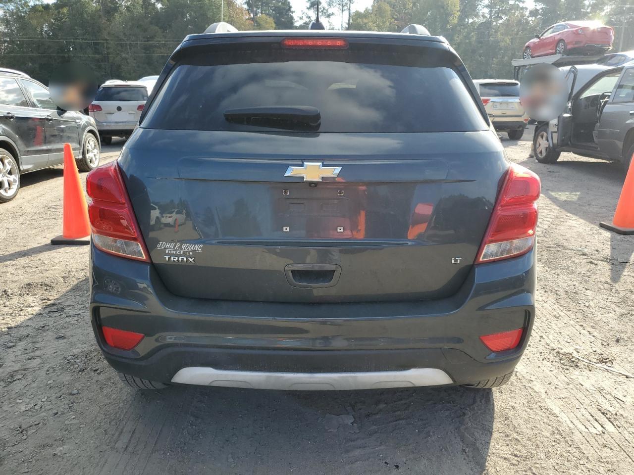 2017 Chevrolet Trax - Image 6