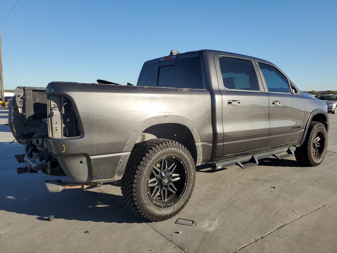2019 RAM 1500 - Image 3