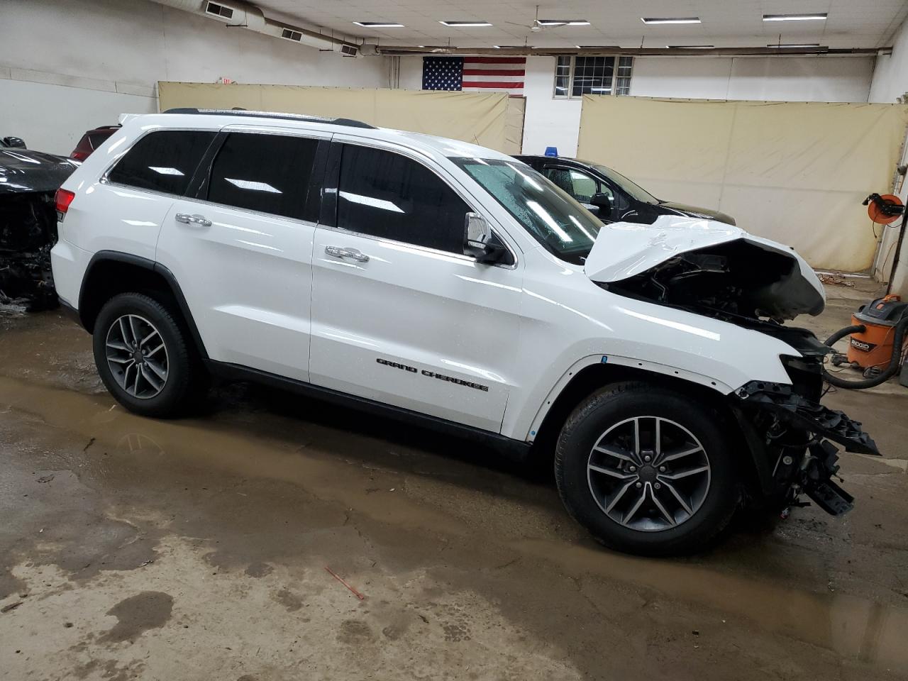 2019 Jeep Grand Cherokee - Image 4