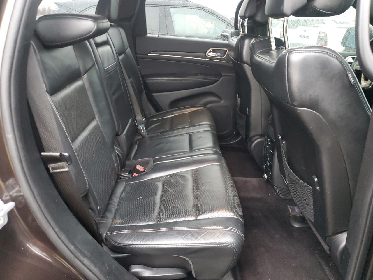 2016 Jeep Grand Cherokee - Image 11