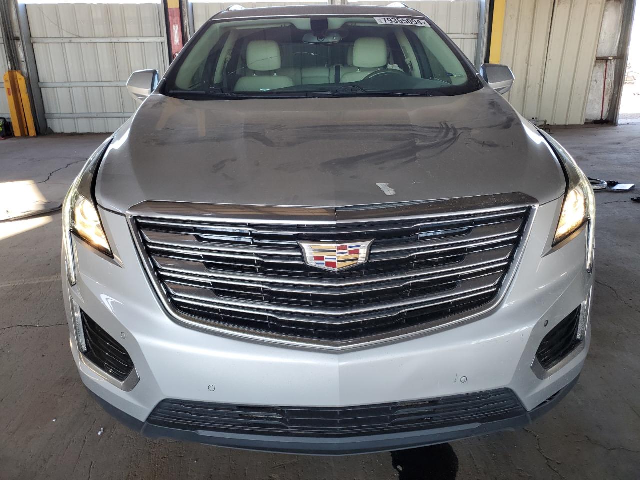 2018 Cadillac XT5 - Image 5
