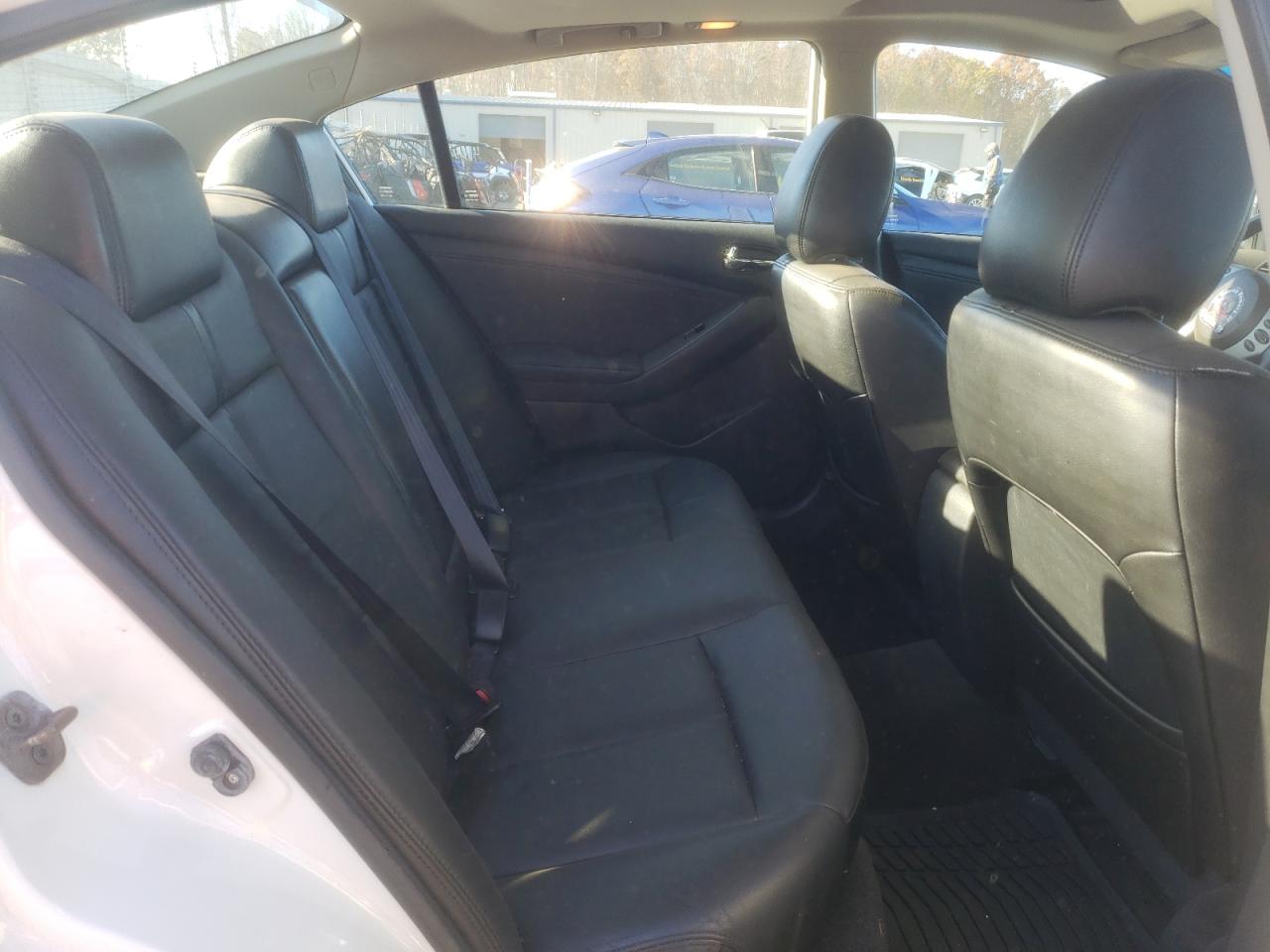 2009 Nissan Altima - Image 10
