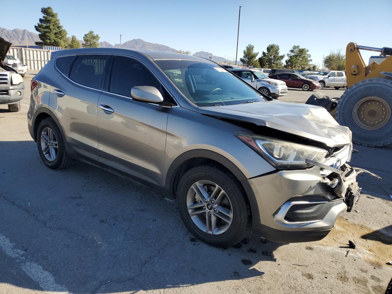 VIN 5XYZT3LB9JG565968 2018 HYUNDAI SANTA FE no.4