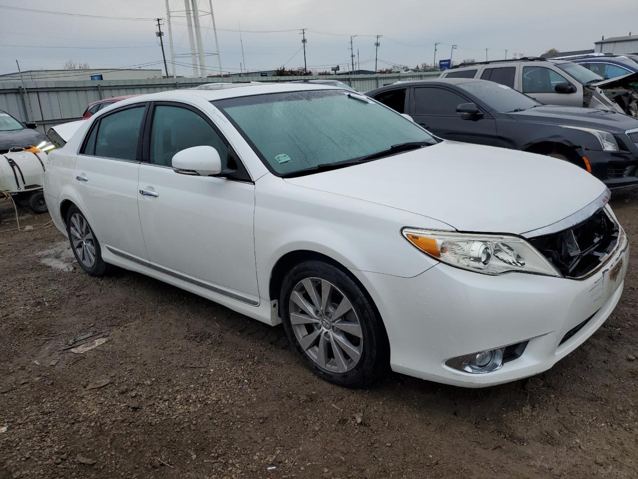 2011 Toyota Avalon - Image 4
