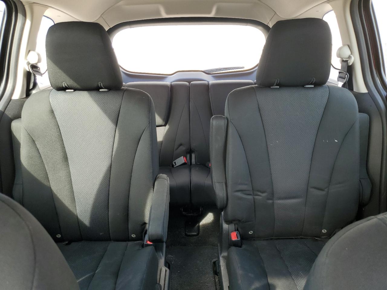 2015 Mazda 5 - Image 10