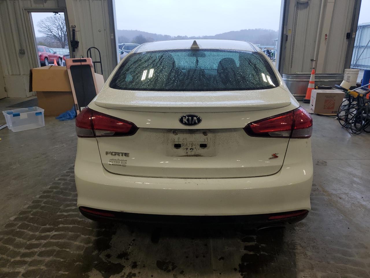 2018 Kia Forte Lx VIN: 3KPFL4A79JE261284 Lot: 79125854