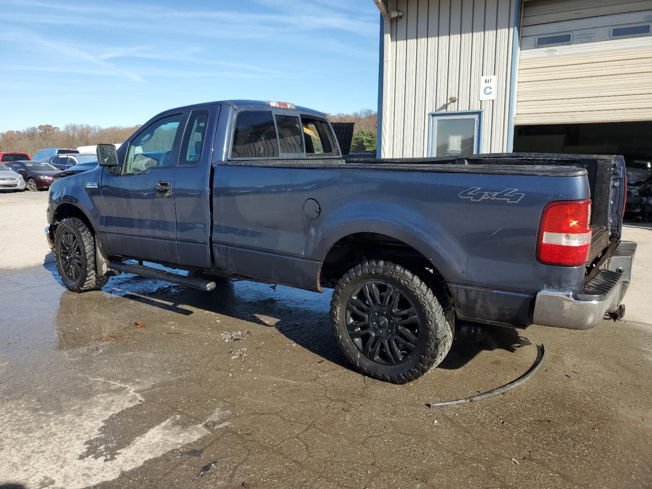 2005 Ford F-150 - Image 2