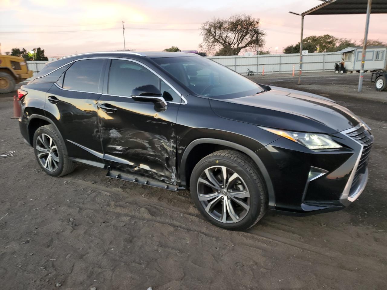 VIN 2T2ZZMCA7HC091659 2017 LEXUS RX350 no.4