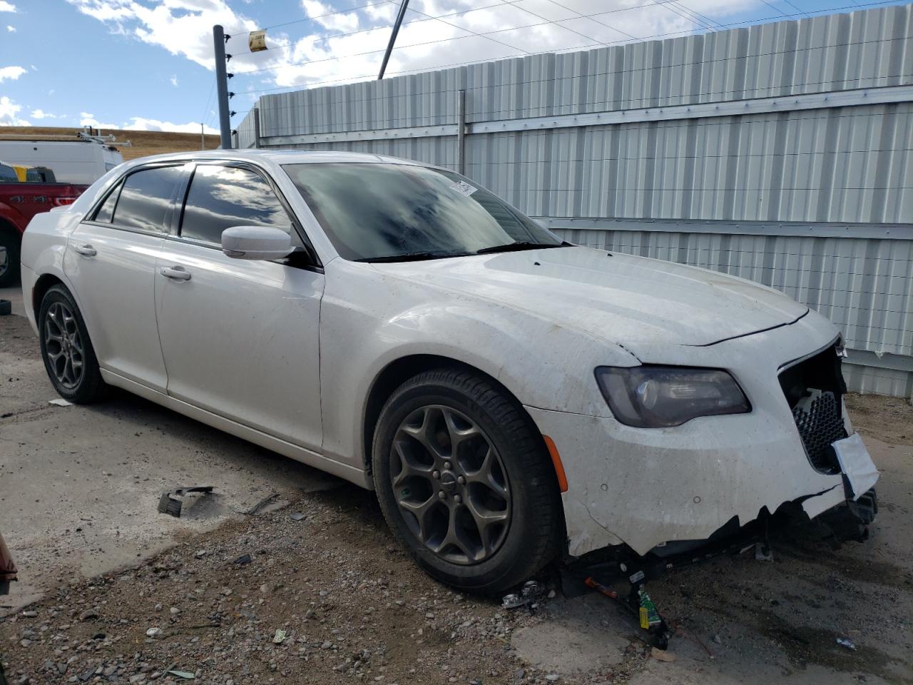 2015 Chrysler 300 - Image 4