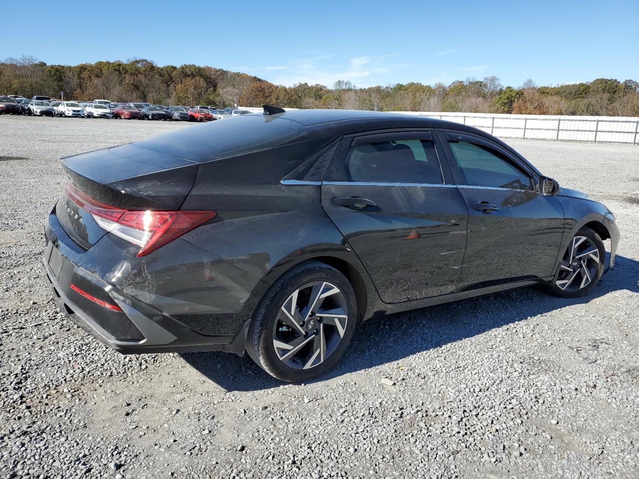 2024 Hyundai Elantra - Image 3