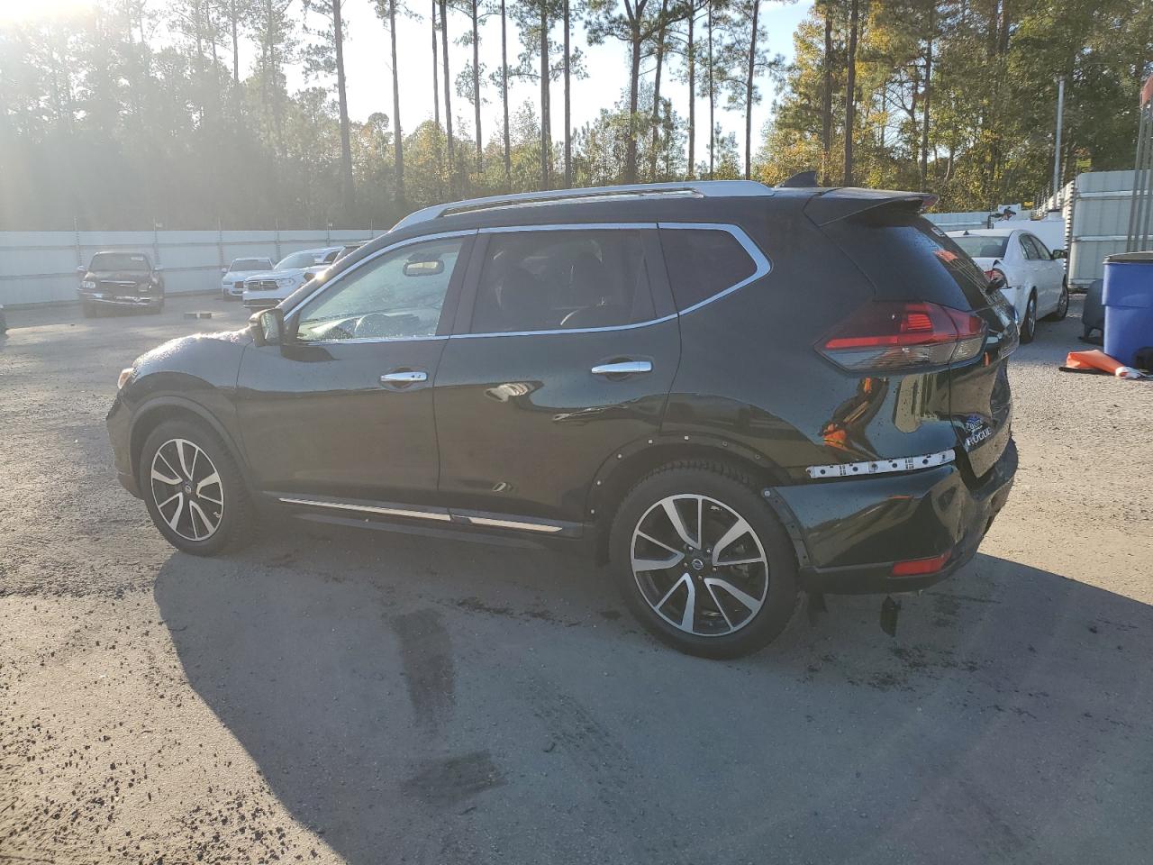 2020 Nissan Rogue - Image 2