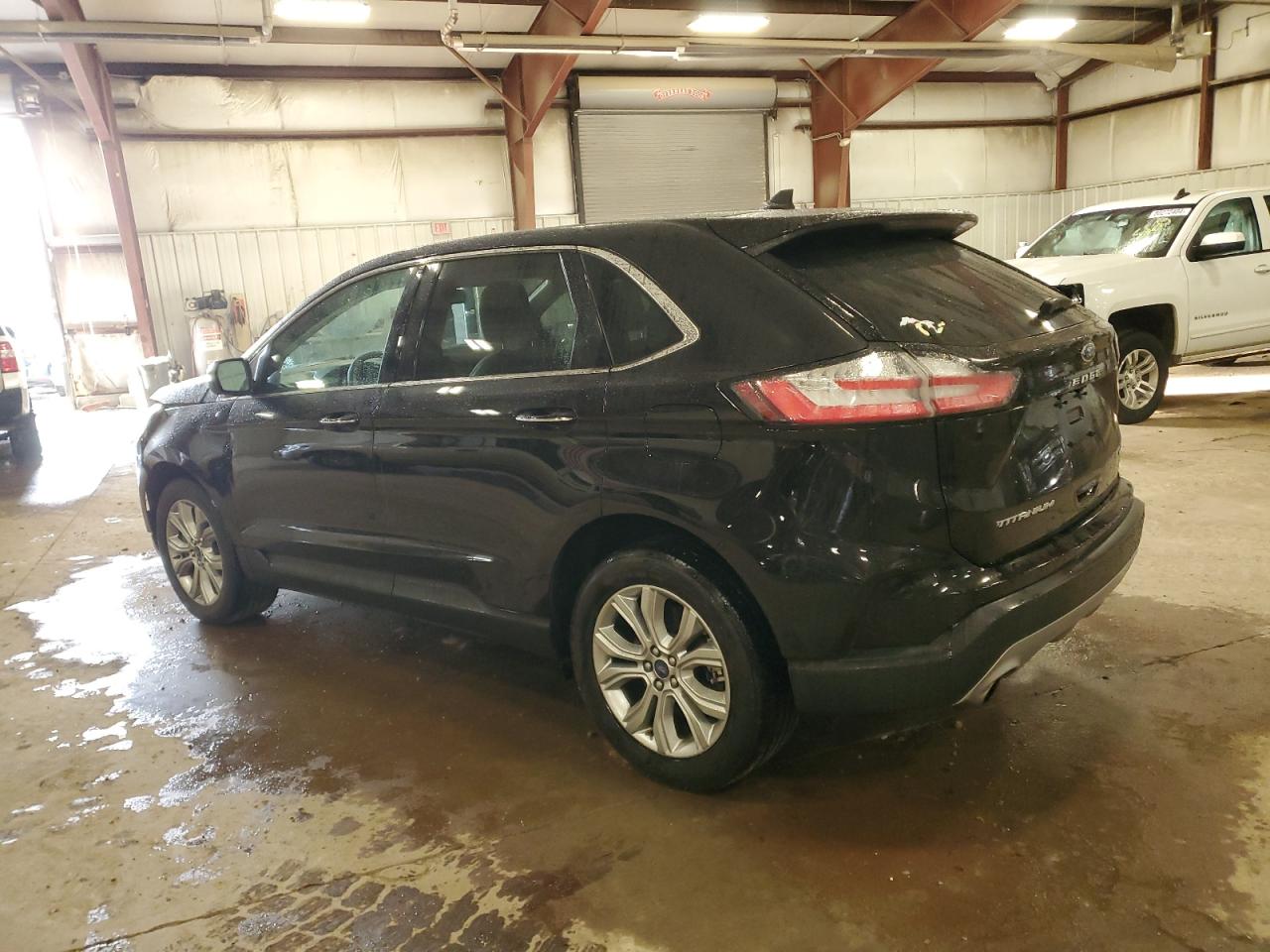 2022 Ford Edge - Image 2