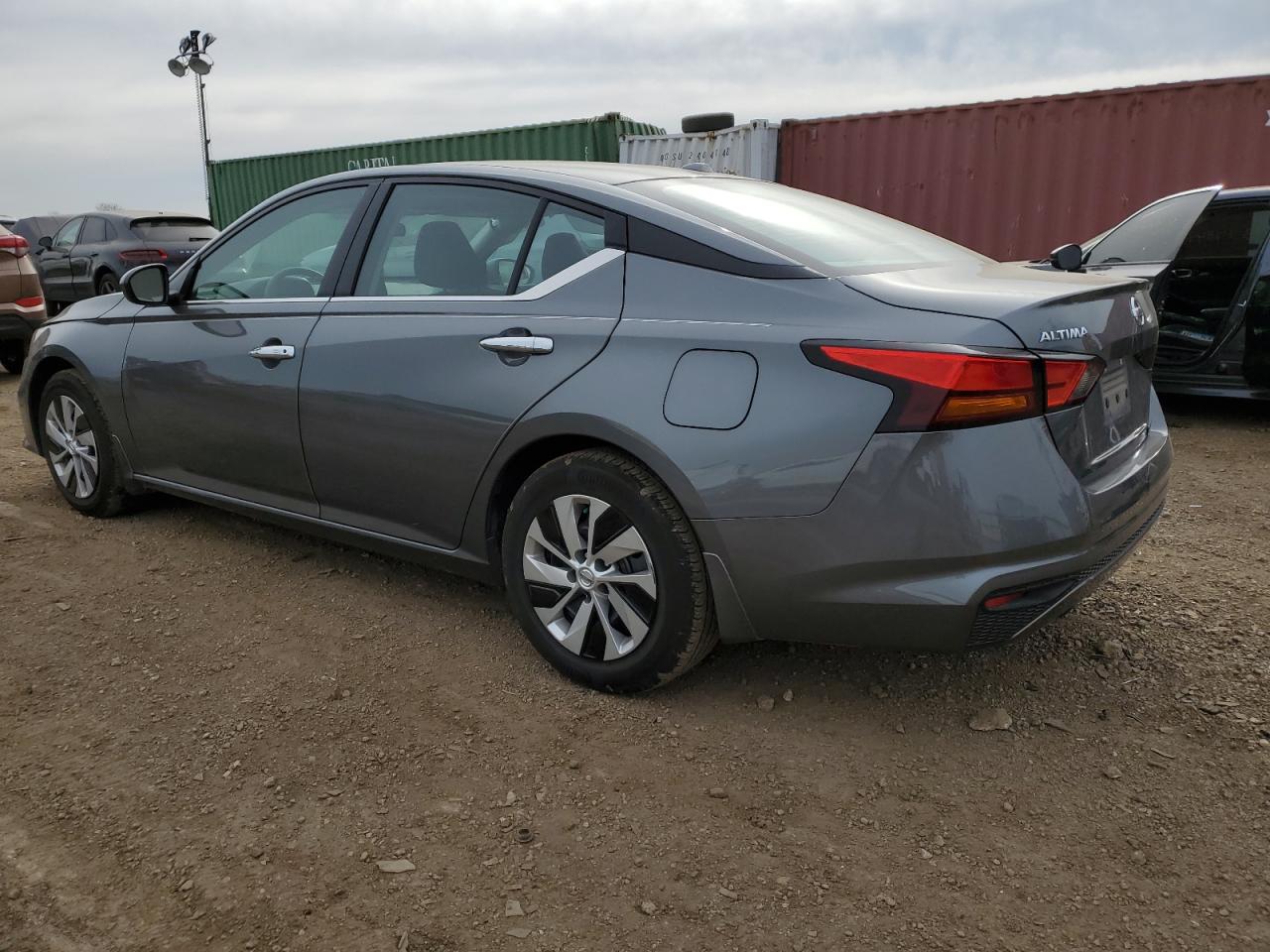 2020 Nissan Altima - Image 2
